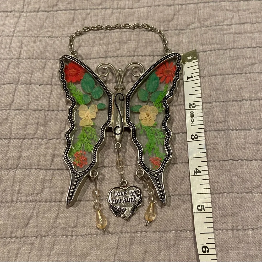 Butterfly Pressed Flower Suncatcher – “I Love You Aunt” Charm